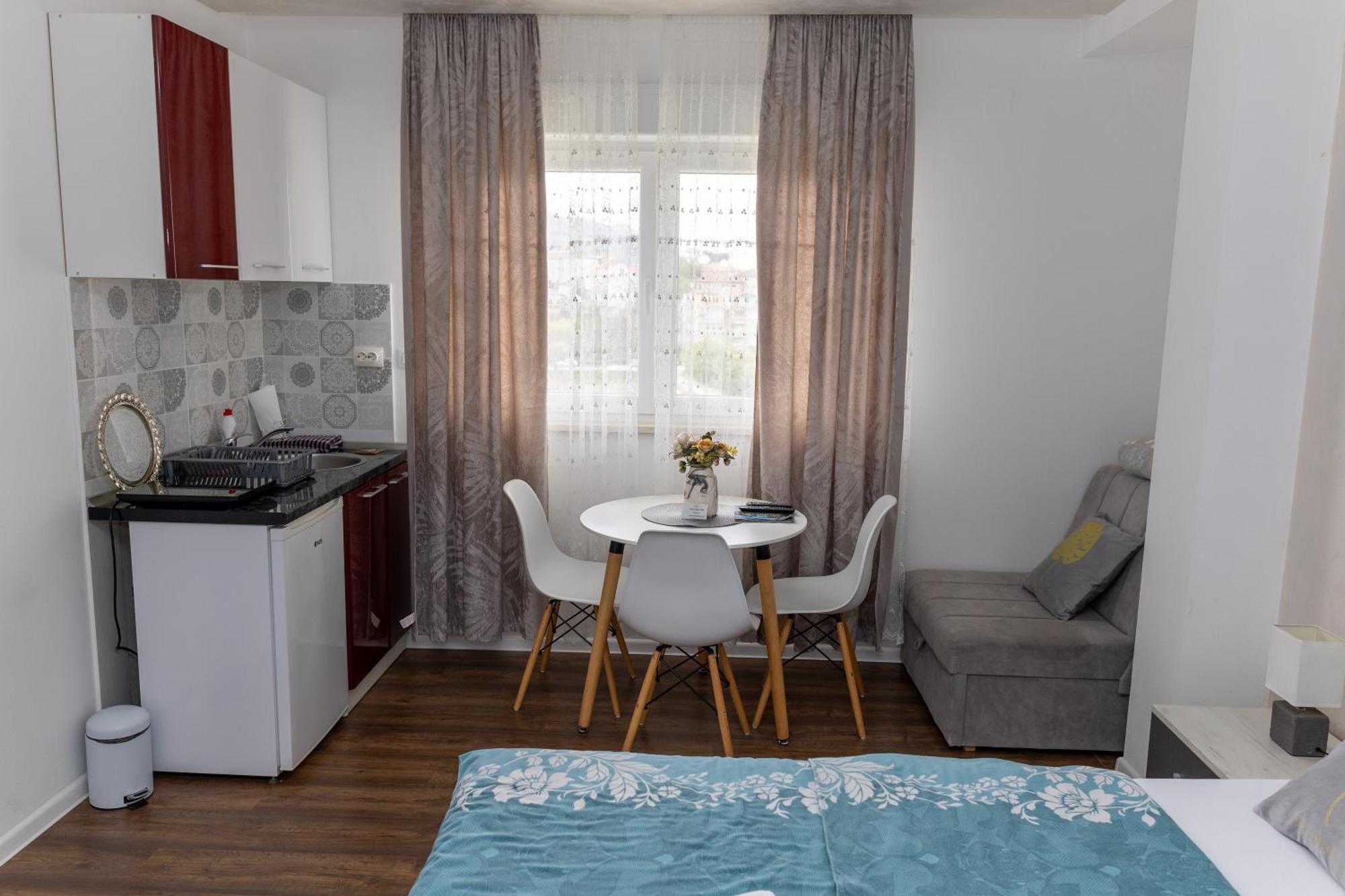 Apartmani Hm 特雷比涅 外观 照片
