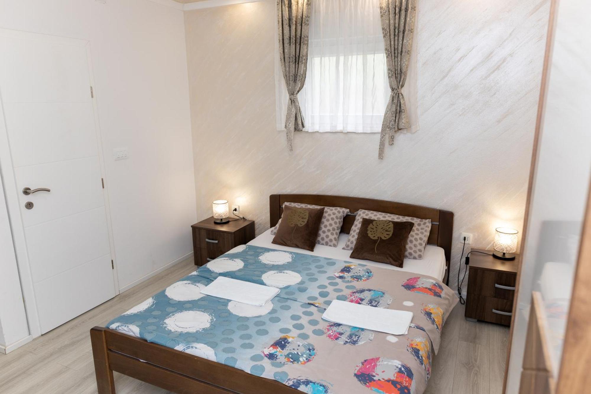 Apartmani Hm 特雷比涅 外观 照片