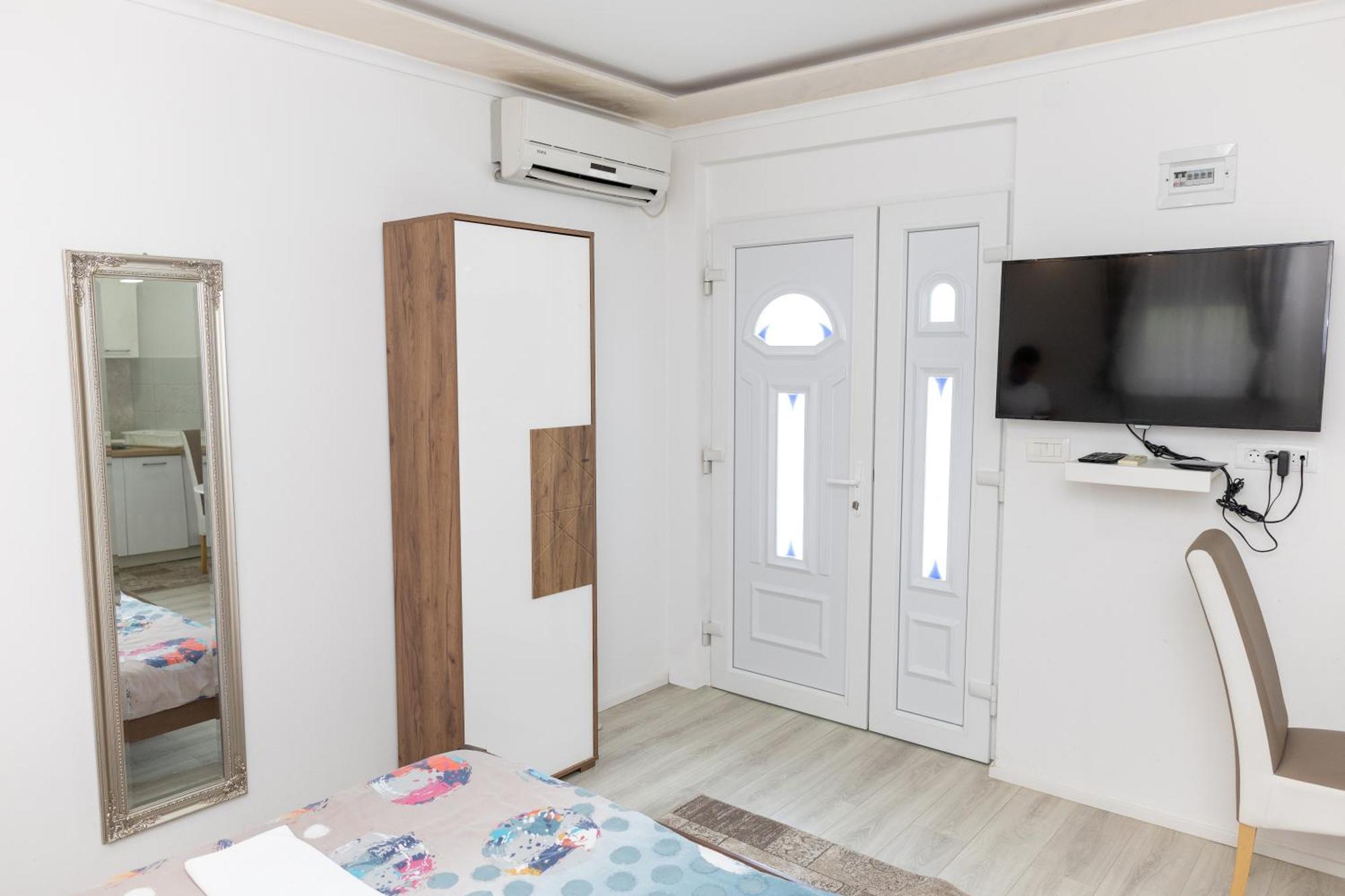 Apartmani Hm 特雷比涅 外观 照片